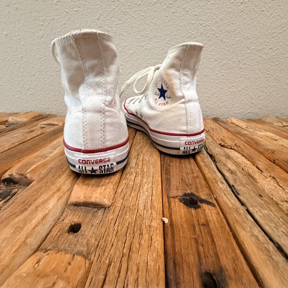 Converse All Star Chuck Taylor High Top White Canvas Women's Shoes 1039 - Picture 2 of 7